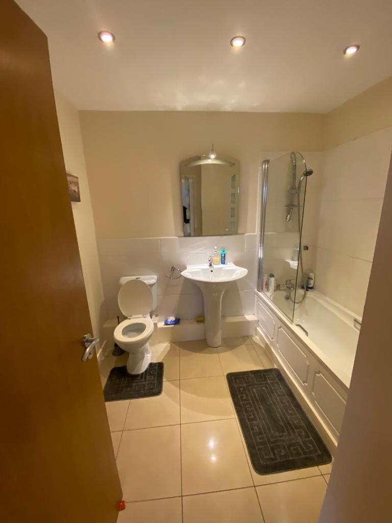 Dorm Room 5-6 People Shared Bathroom Outside Room ダブリン エクステリア 写真