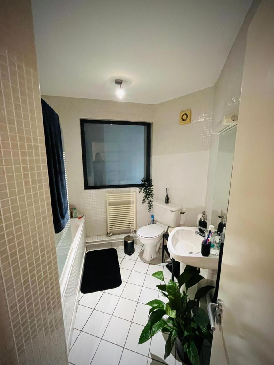 Dorm Room 5-6 People Shared Bathroom Outside Room ダブリン エクステリア 写真